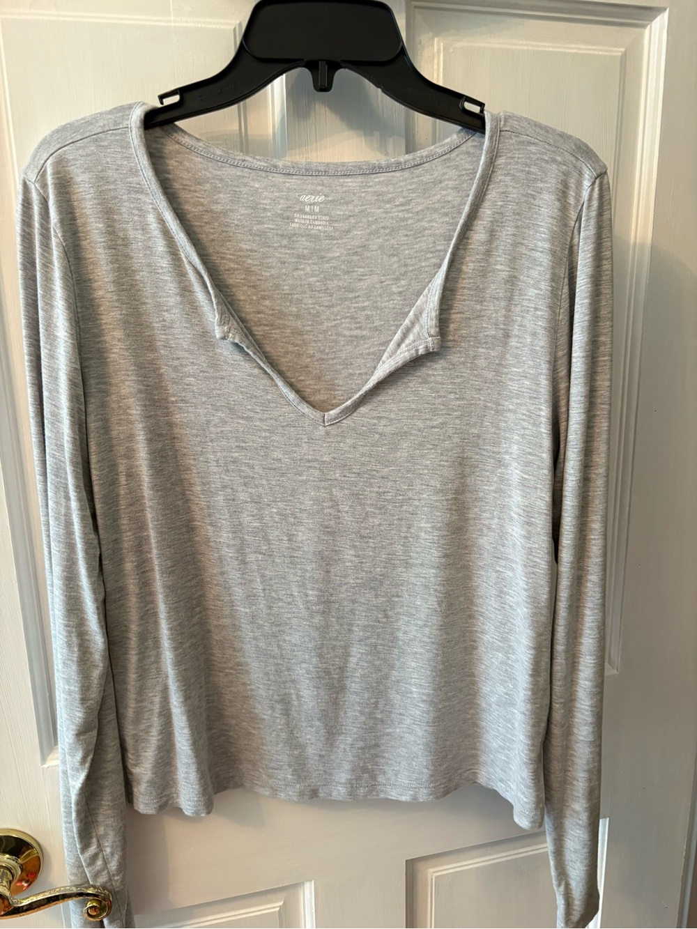 aerie Soft Heather Gray Long-Sleeve V-Neck Tee